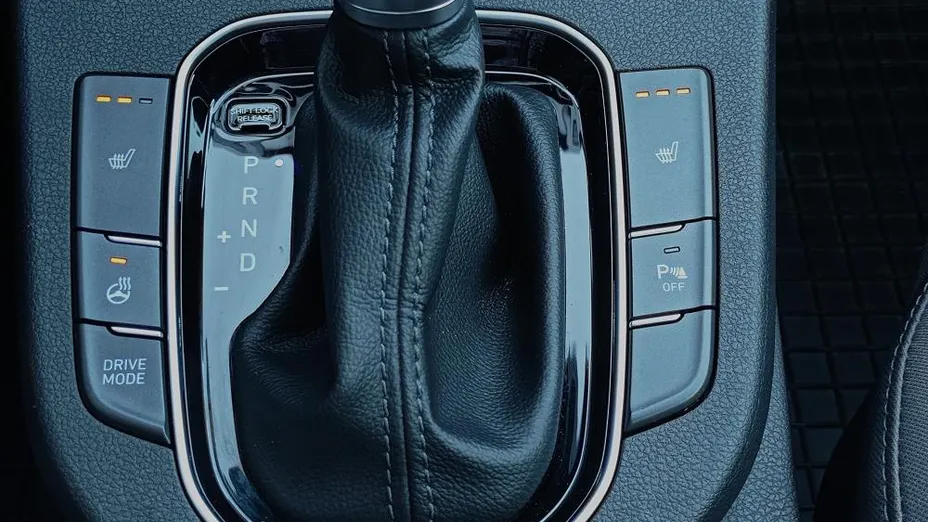 HYUNDAI i30 i30 1.5 T-GDI 48V Smart DCT