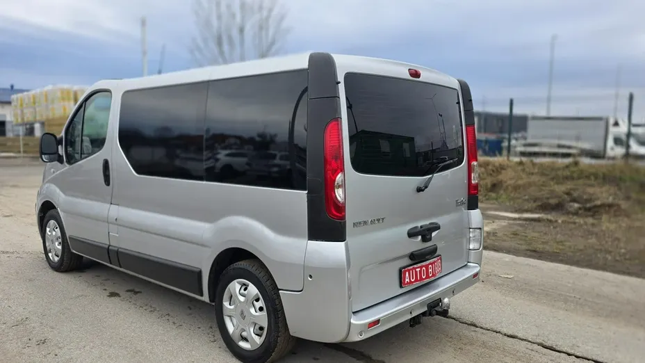 RENAULT Trafic -