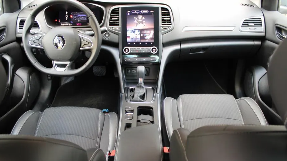 RENAULT Megane Megane 1.3 TCe Techno EDC