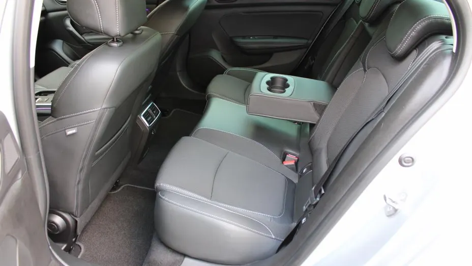 RENAULT Megane Megane 1.3 TCe Techno EDC