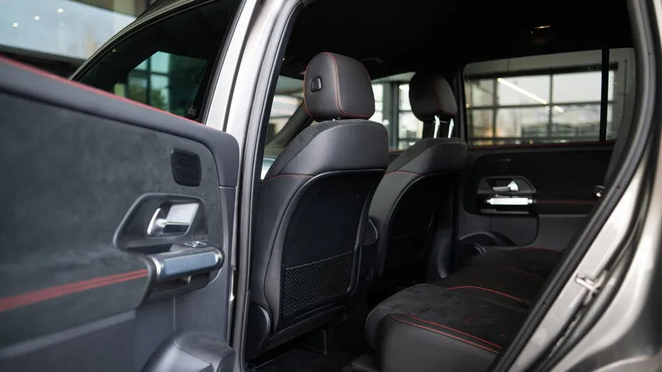 MERCEDES-BENZ GLB GLB 220 d 4-Matic AMG Line 8G-DCT