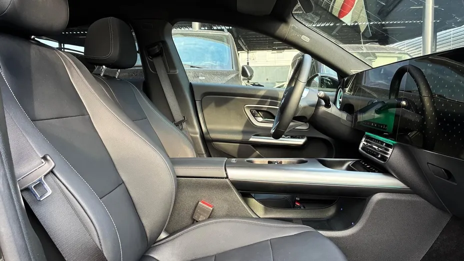 MERCEDES-BENZ CLA -