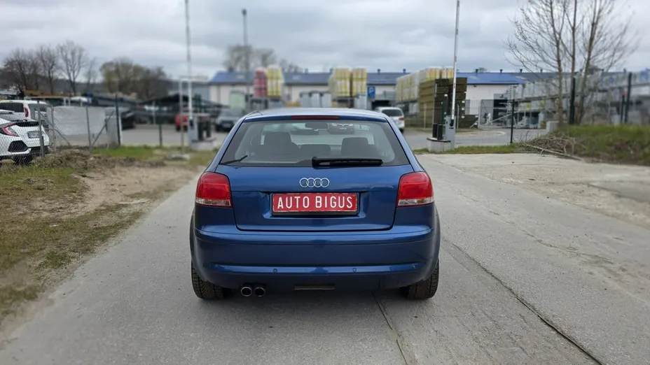 AUDI A3 -