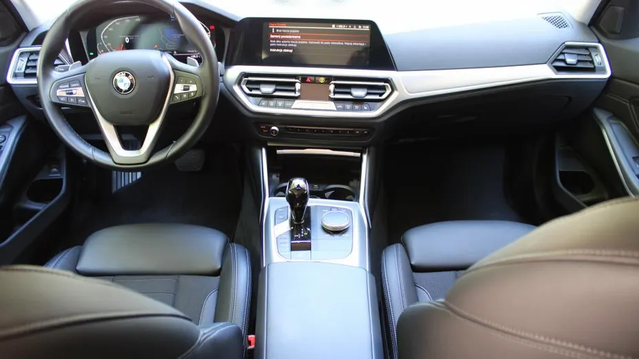 BMW Seria 3 320d xDrive Sport Line aut