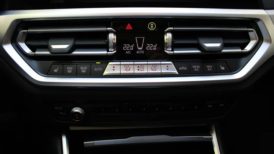 BMW Seria 3 320d xDrive Sport Line aut