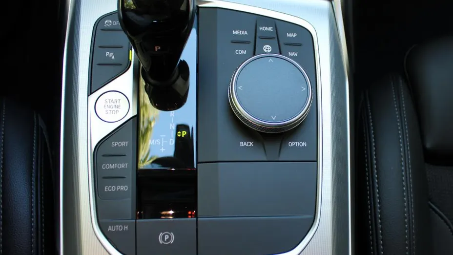 BMW Seria 3 320d xDrive Sport Line aut