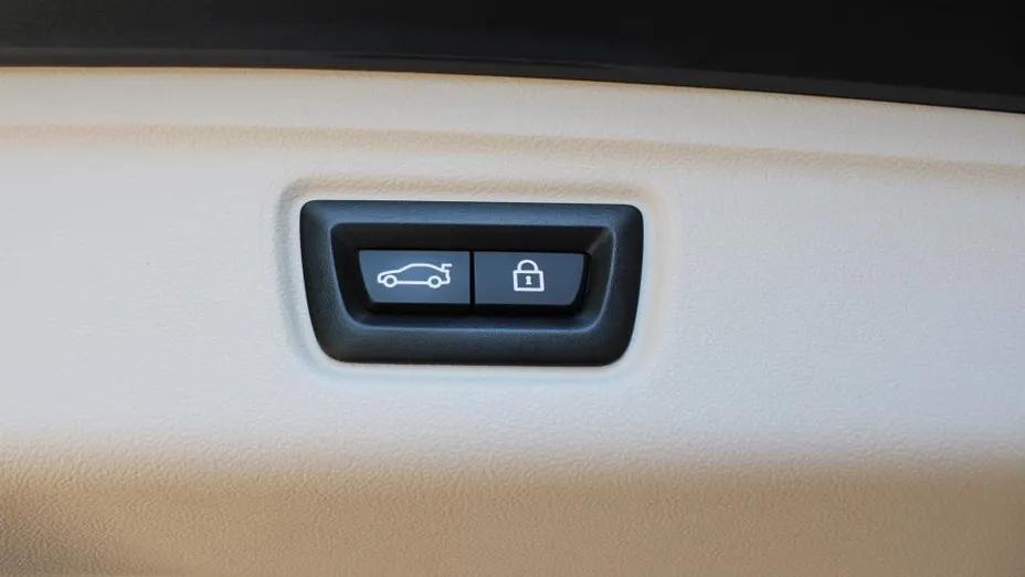 BMW Seria 3 320d xDrive Sport Line aut