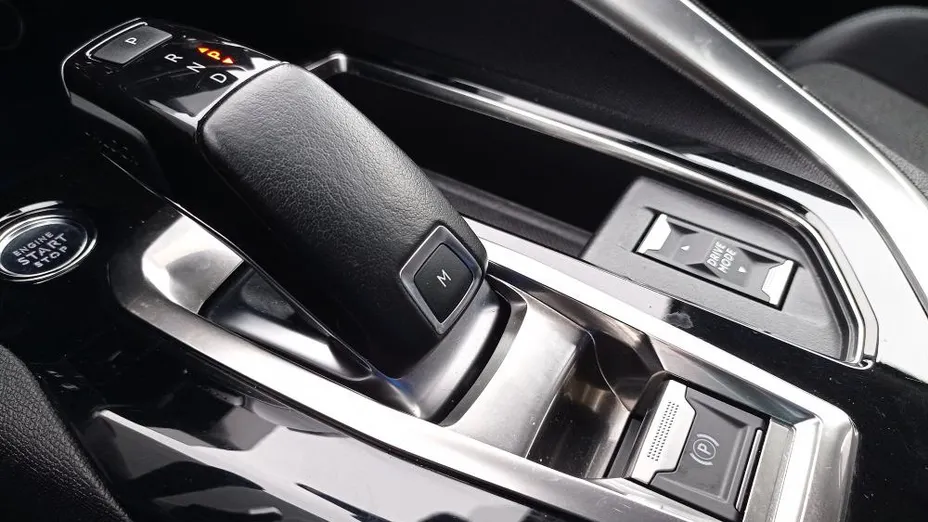 PEUGEOT 5008 5008 2.0 BlueHDi Allure Pack S&S EAT8