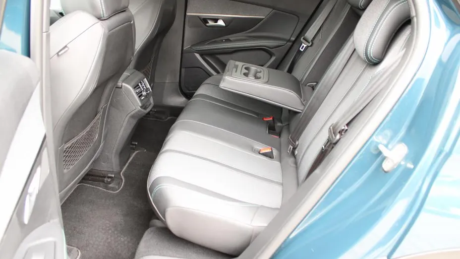 PEUGEOT 3008 3008 1.5 BlueHDi Allure Pack S&S EAT8