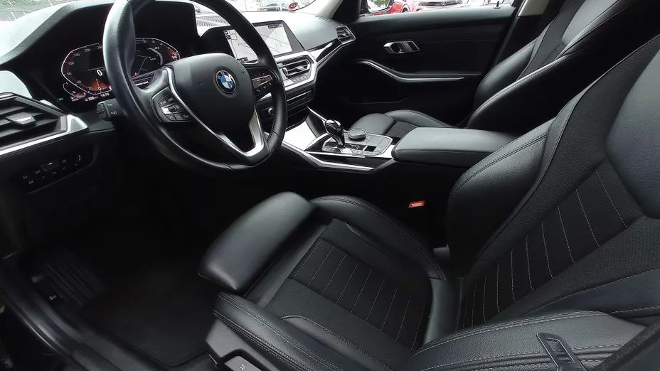 BMW Seria 3 320d xDrive Sport Line aut