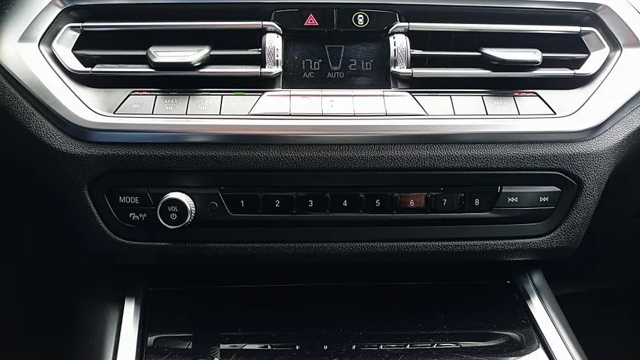 BMW Seria 3 320d xDrive Sport Line aut