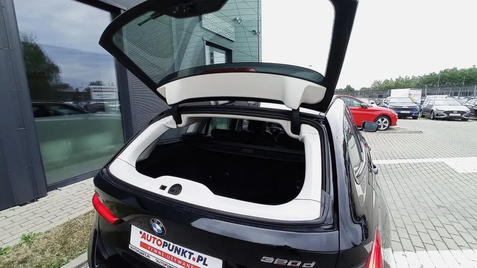 BMW Seria 3 320d xDrive Sport Line aut