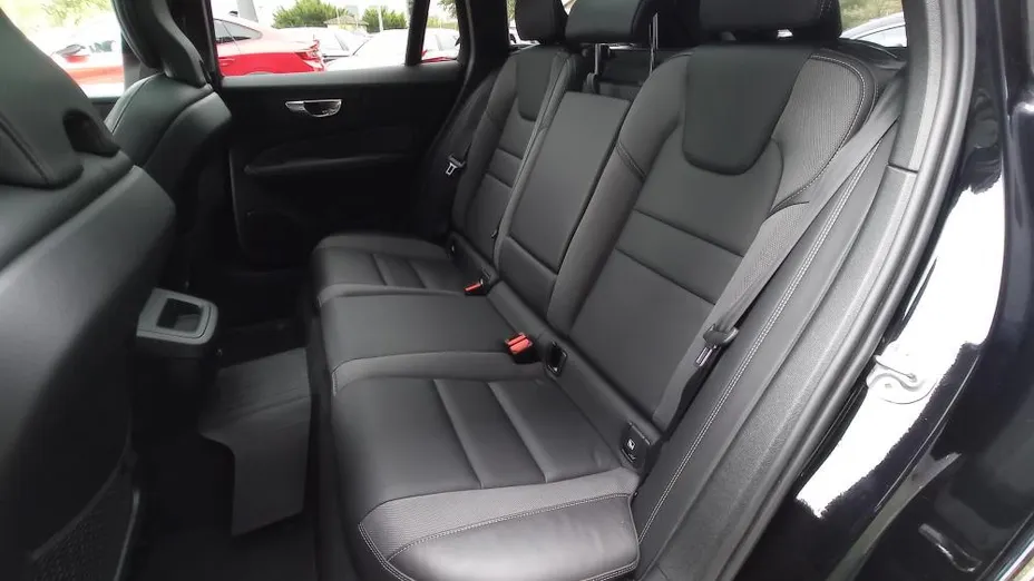 VOLVO V60 V60 B4 D Plus Dark aut