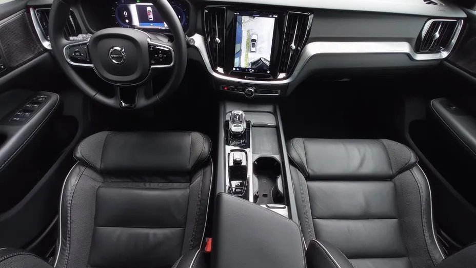 VOLVO V60 V60 B4 D Plus Dark aut