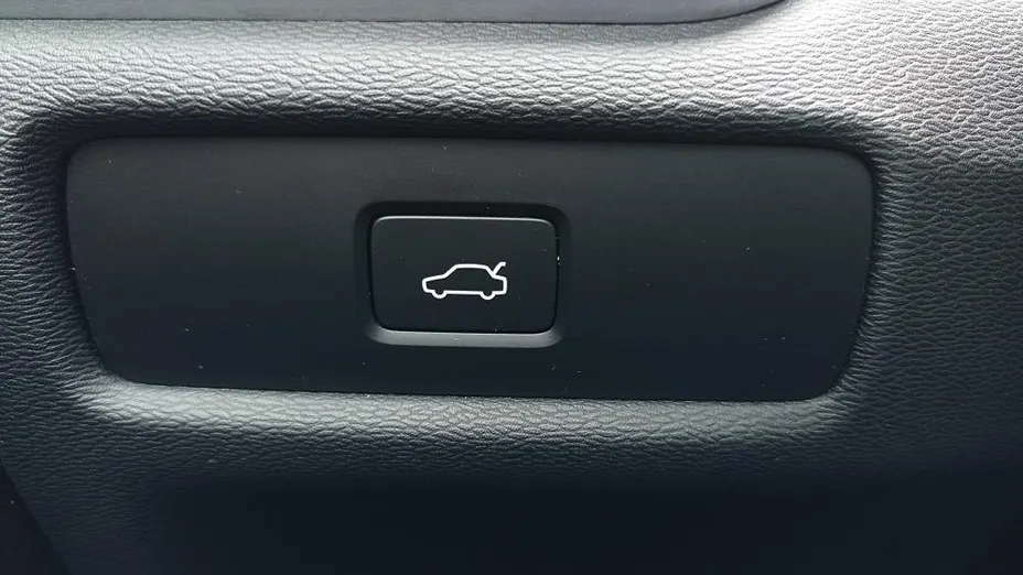 VOLVO V60 V60 B4 D Plus Dark aut