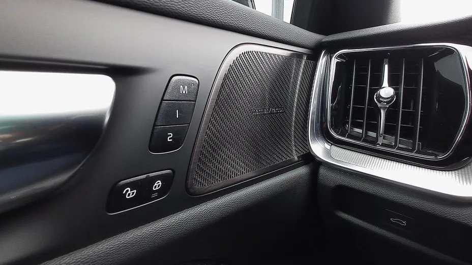 VOLVO V60 V60 B4 D Plus Dark aut