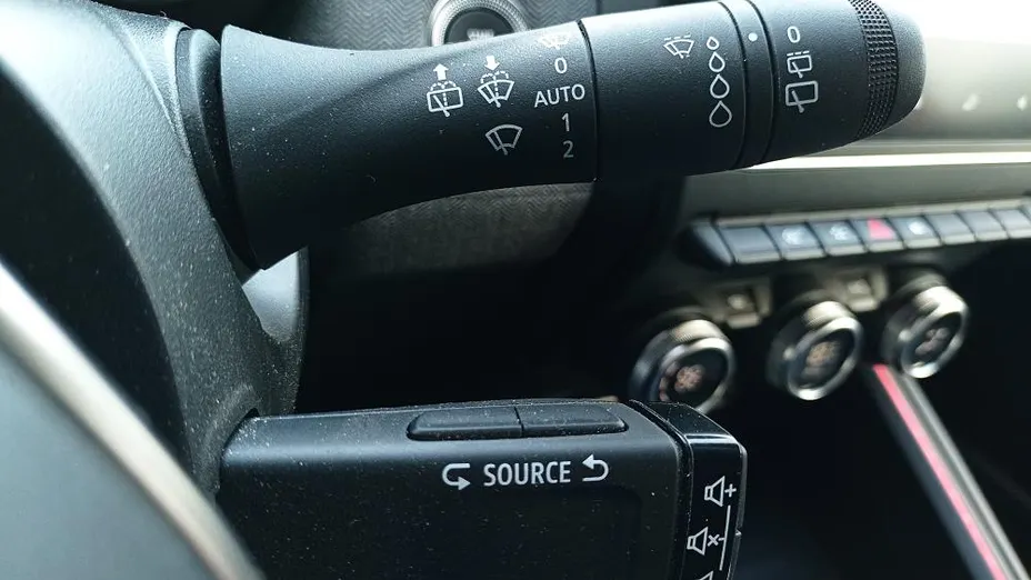 RENAULT Clio Clio 1.0 TCe Techno LPG