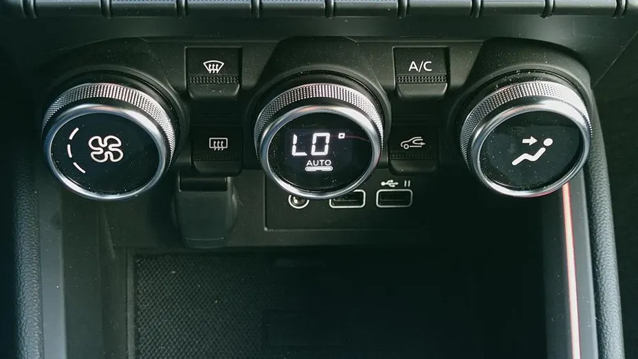 RENAULT Clio Clio 1.0 TCe Techno LPG