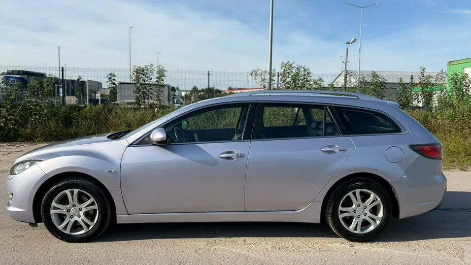 MAZDA 6 -