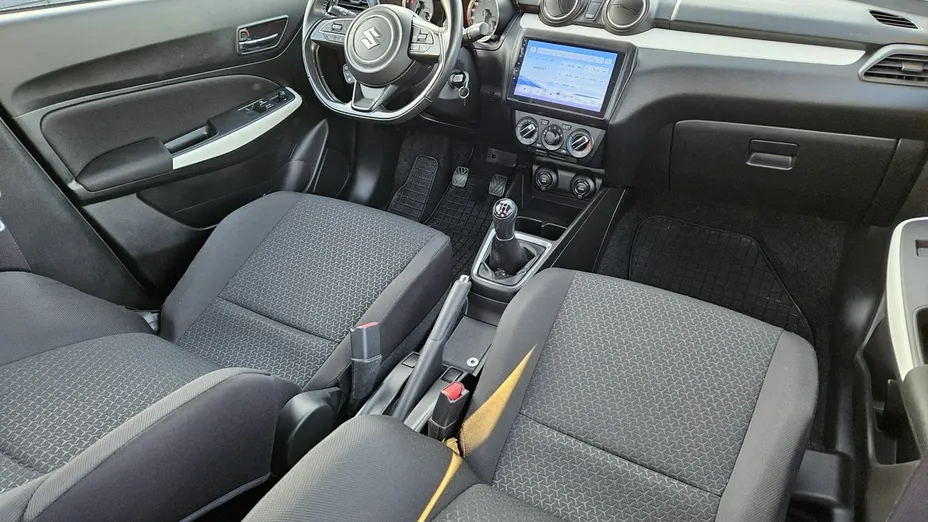 SUZUKI Swift -