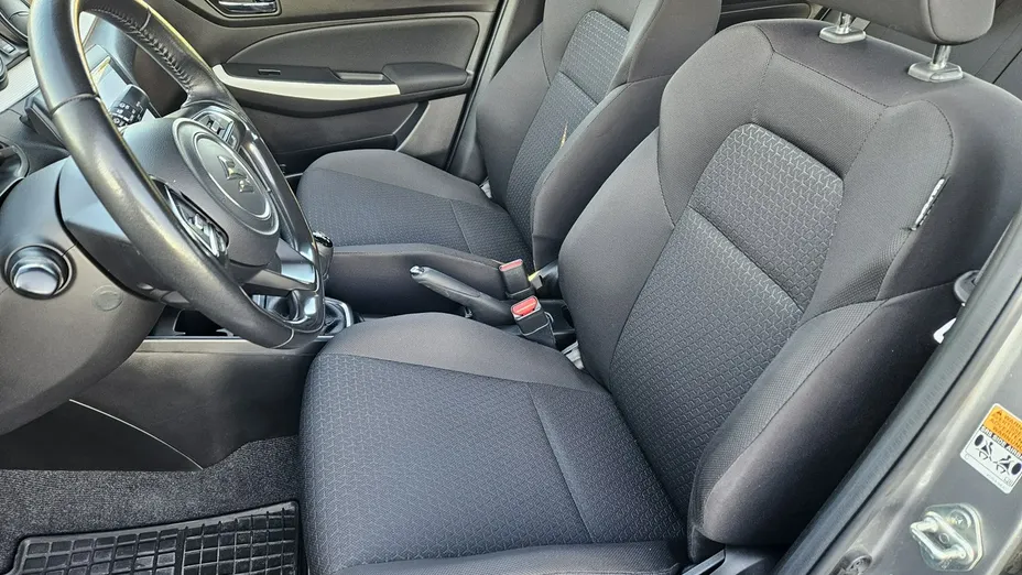 SUZUKI Swift -