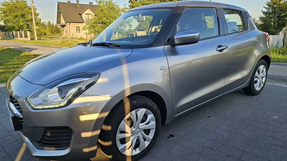 SUZUKI Swift -