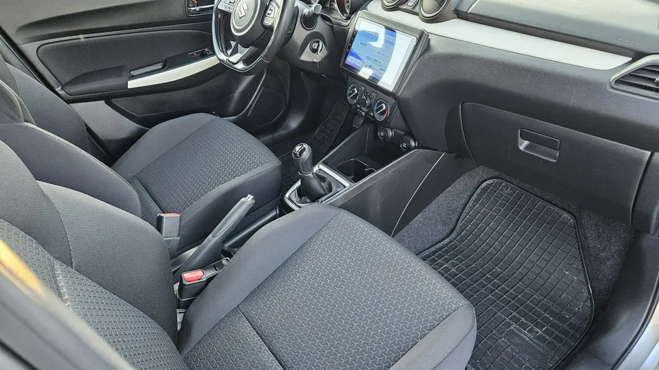 SUZUKI Swift -