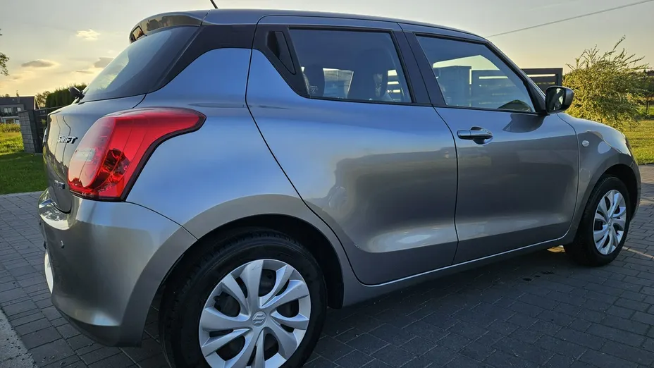 SUZUKI Swift -