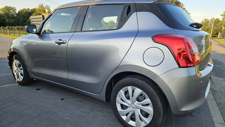 SUZUKI Swift -