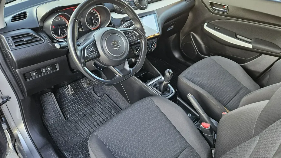 SUZUKI Swift -