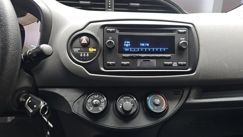 TOYOTA Yaris Yaris 1.5 Active