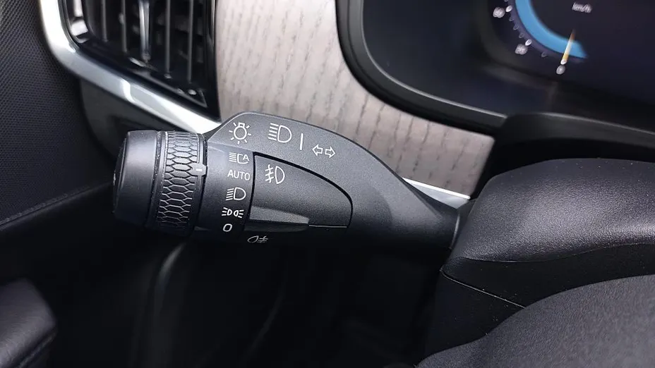 VOLVO V90 V90 CC B4 D AWD aut