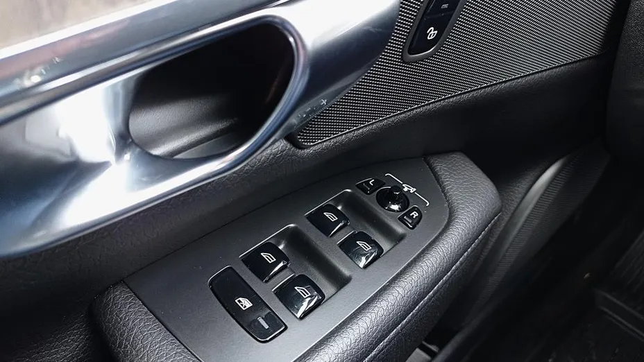 VOLVO V90 V90 CC B4 D AWD aut