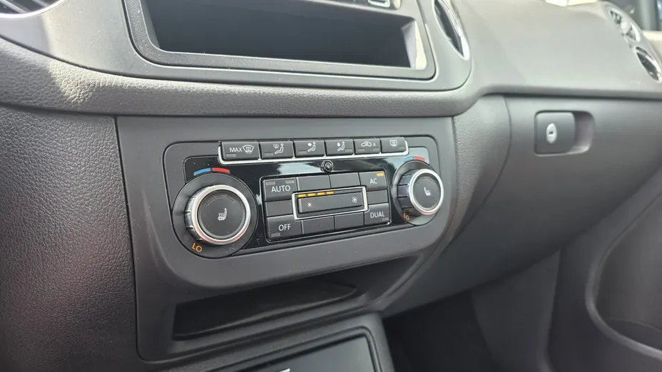 VOLKSWAGEN Golf Plus -