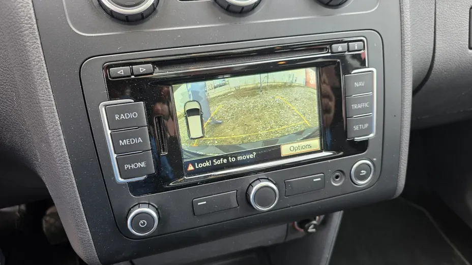 VOLKSWAGEN Touran -