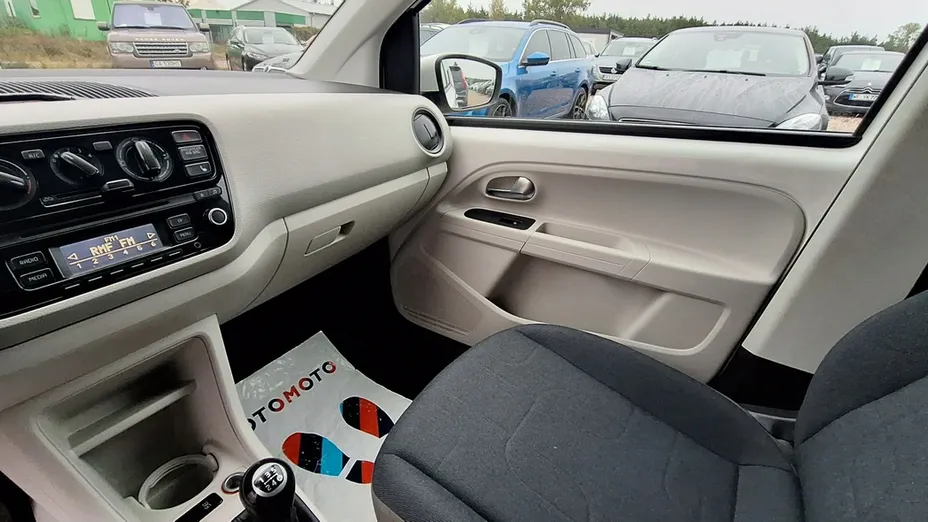 VOLKSWAGEN up! -