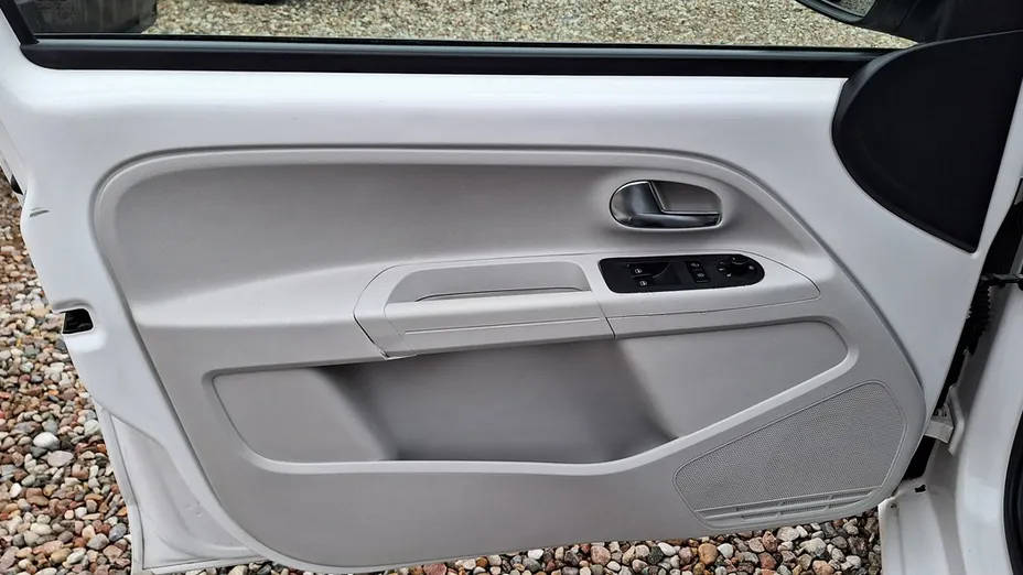 VOLKSWAGEN up! -
