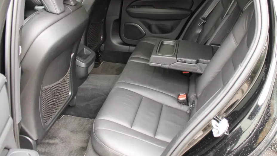 VOLVO V60 V60 T6 AWD R-Design aut