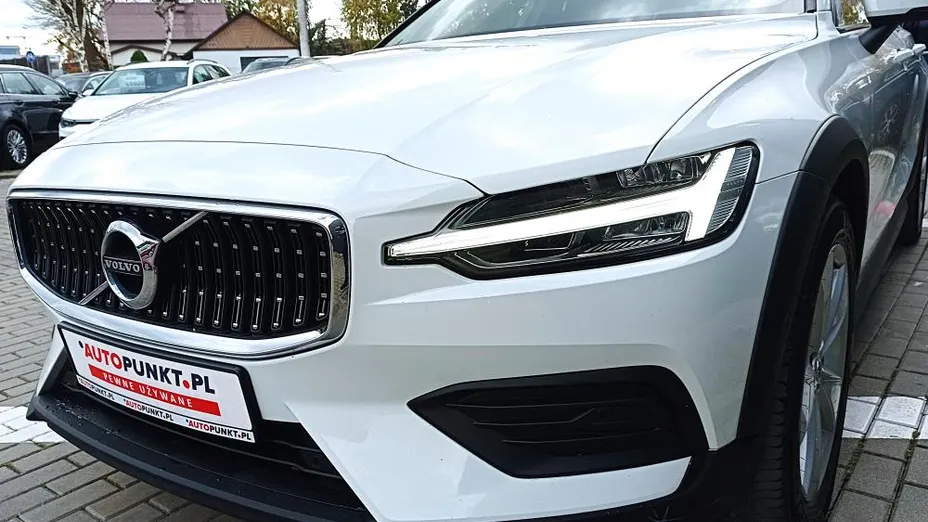 VOLVO V60 V60 CC Core B4 D AWD aut