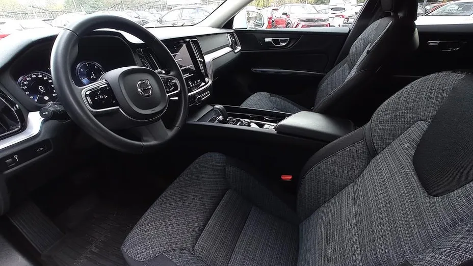 VOLVO V60 V60 CC Core B4 D AWD aut