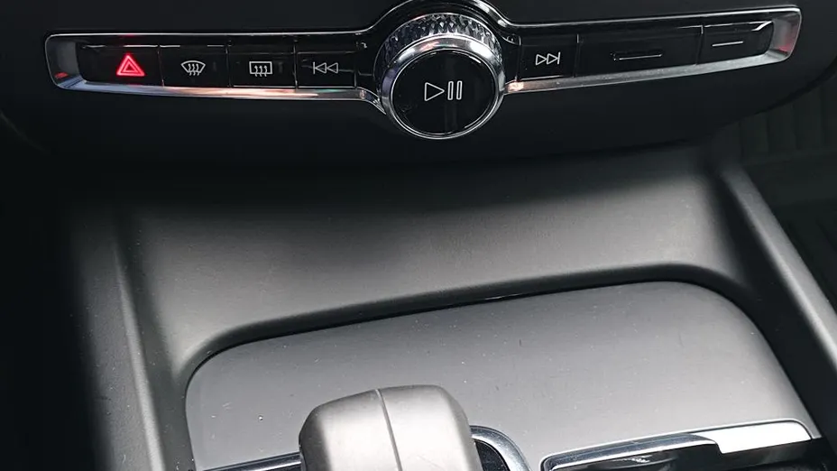 VOLVO V60 V60 CC Core B4 D AWD aut