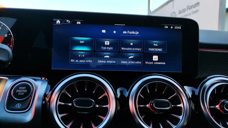 MERCEDES-BENZ GLB GLB 200 AMG Line 7G-DCT