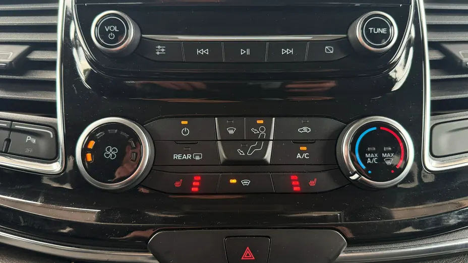 FORD Tourneo Custom Tourneo Custom 2.0 TDCi L2 Titanium SelectShift