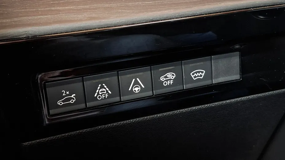 PEUGEOT 508 508 1.6 PureTech First Edition S&S EAT8