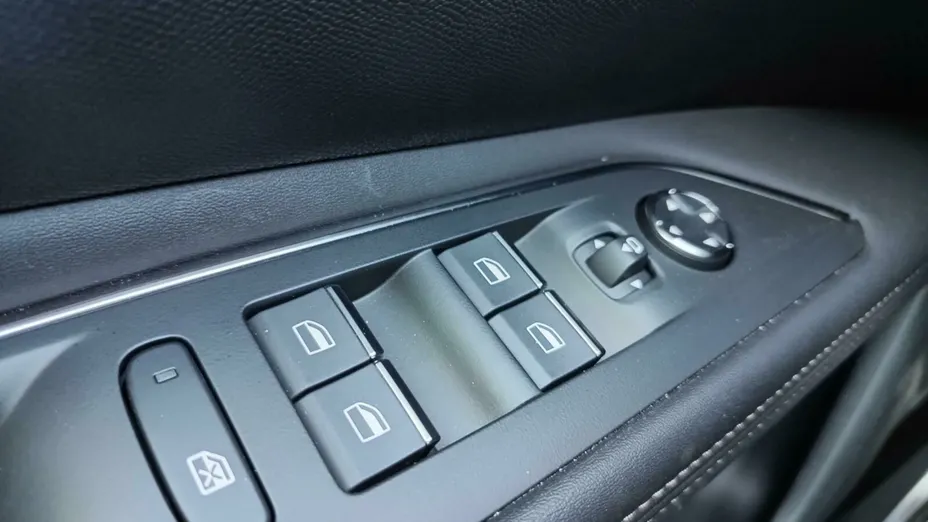 PEUGEOT 3008 3008 1.2 PureTech GT S&S EAT8