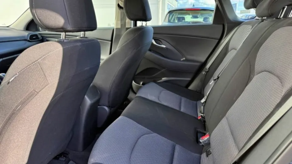 HYUNDAI i30 i30 1.0 T-GDI Modern