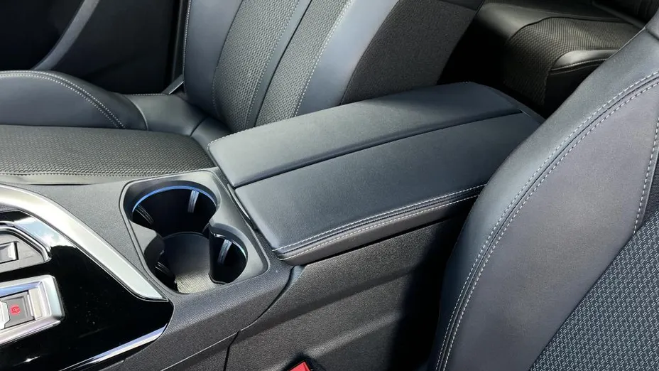 PEUGEOT 5008 5008 1.6 PureTech GT S&S EAT8