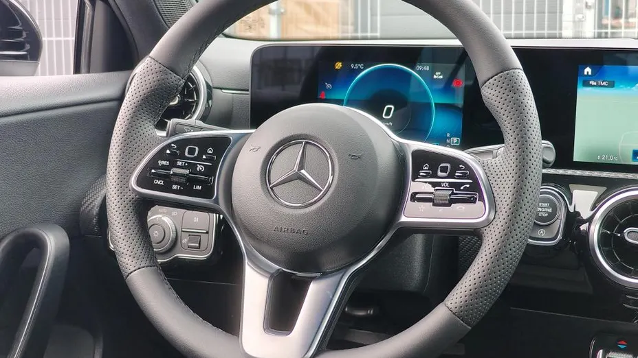 MERCEDES-BENZ A Klasa A 200 d Progressive 8G-DCT