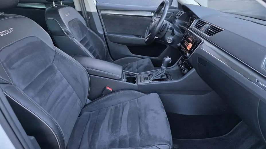 SKODA Superb Superb 2.0 TDI SCR 4x4 Scout DSG