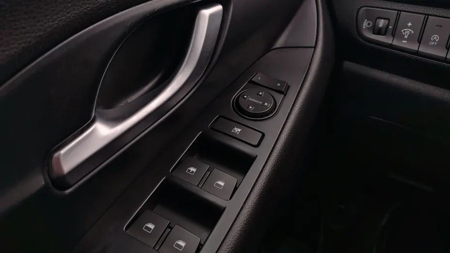 HYUNDAI i30 i30 1.5 DPI Classic +